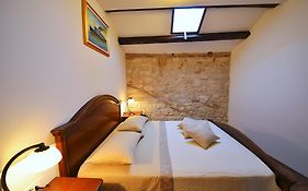 Antique Apartment Arsenale