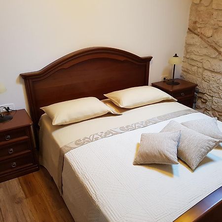 Antique Apartment Arsenale Rovinj Kültér fotó