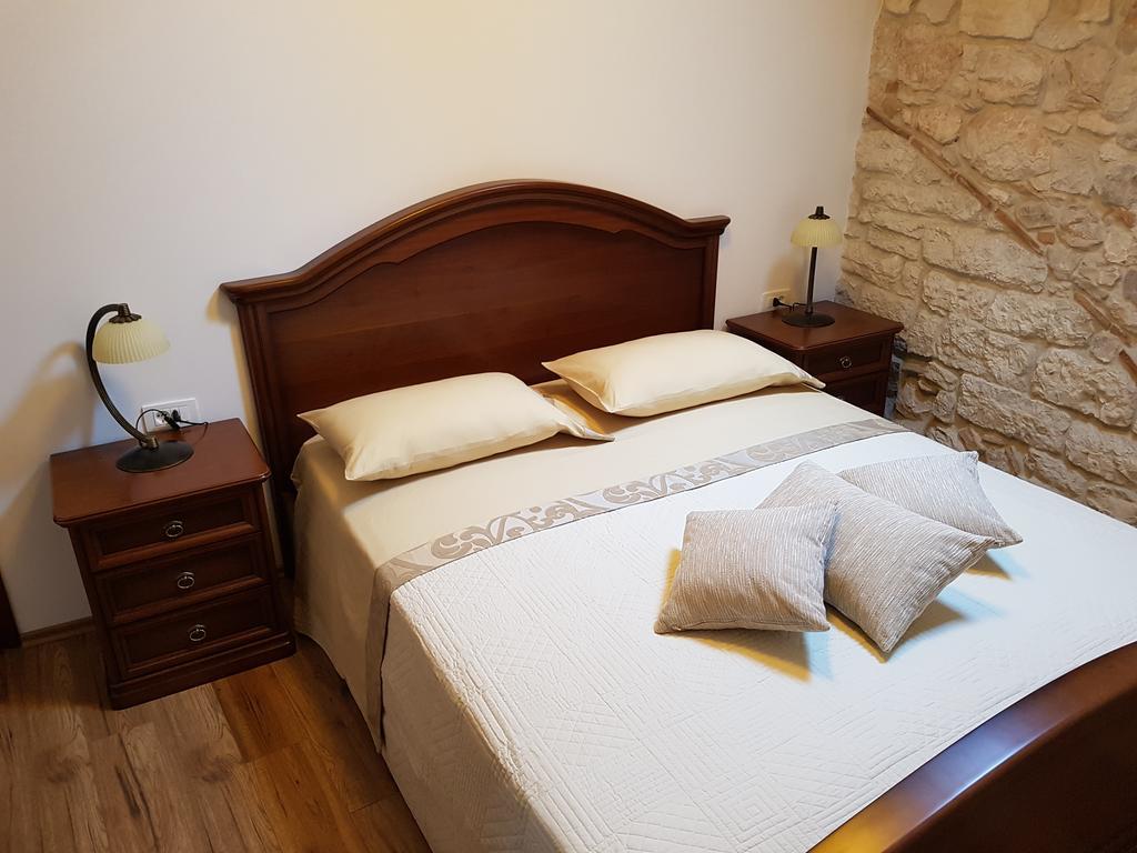 Antique Apartment Arsenale Rovinj Kültér fotó