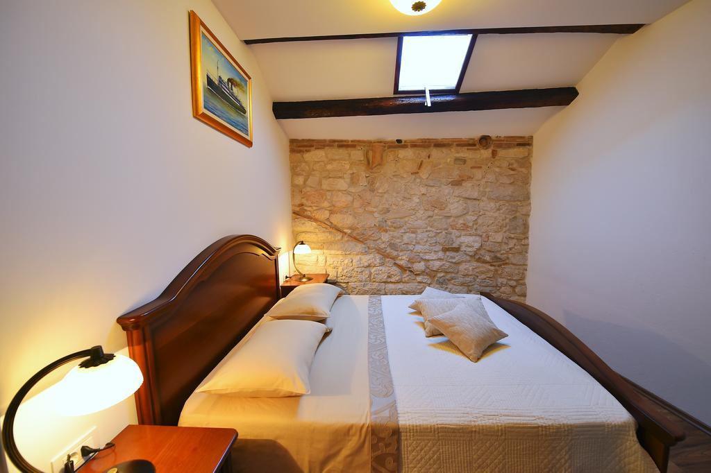 Antique Apartment Arsenale Rovinj Kültér fotó